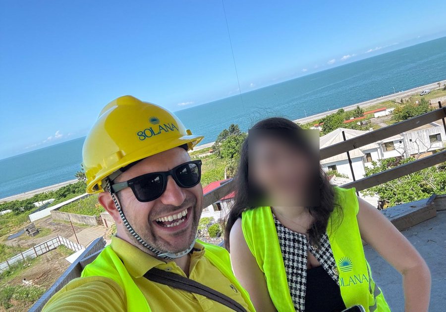 Leonardo in cantiere in Georgia, vista mare