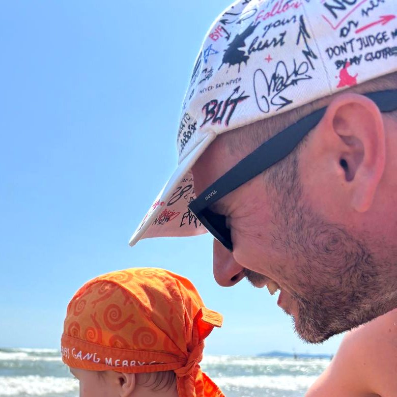 Leonardo al mare con il figlio